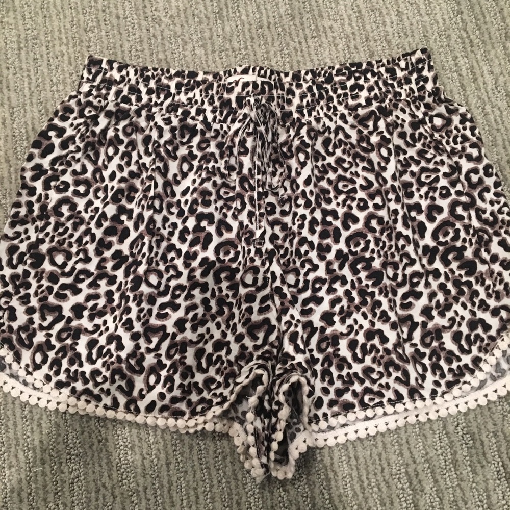 Hollister leopard print shorts